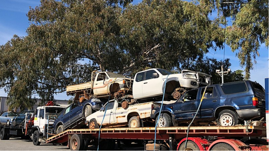 this image shows junk car removal in Centennial, CO