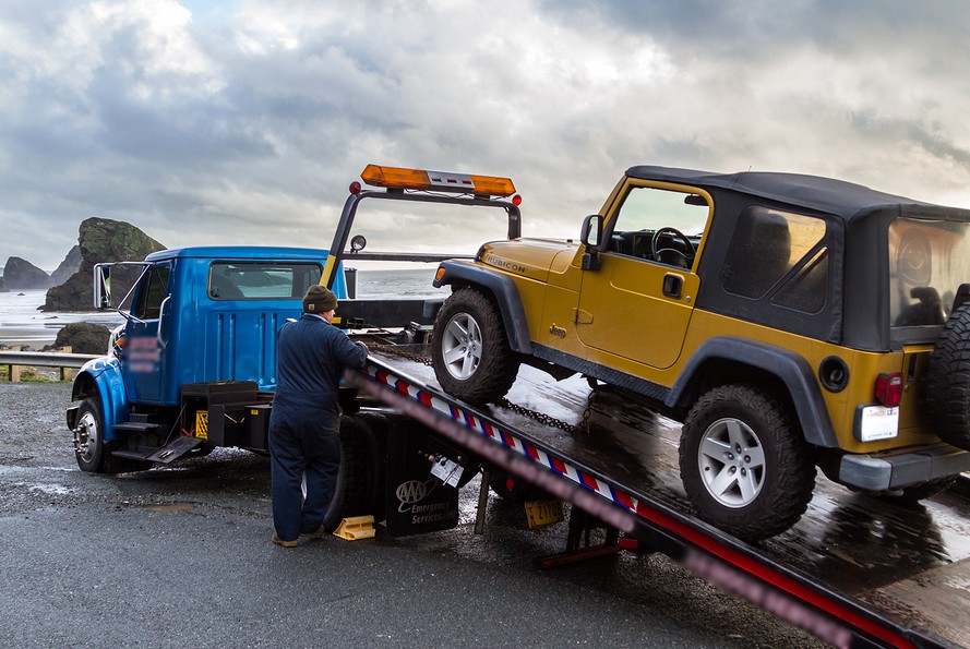 this image shows towing service in Centennial, CO